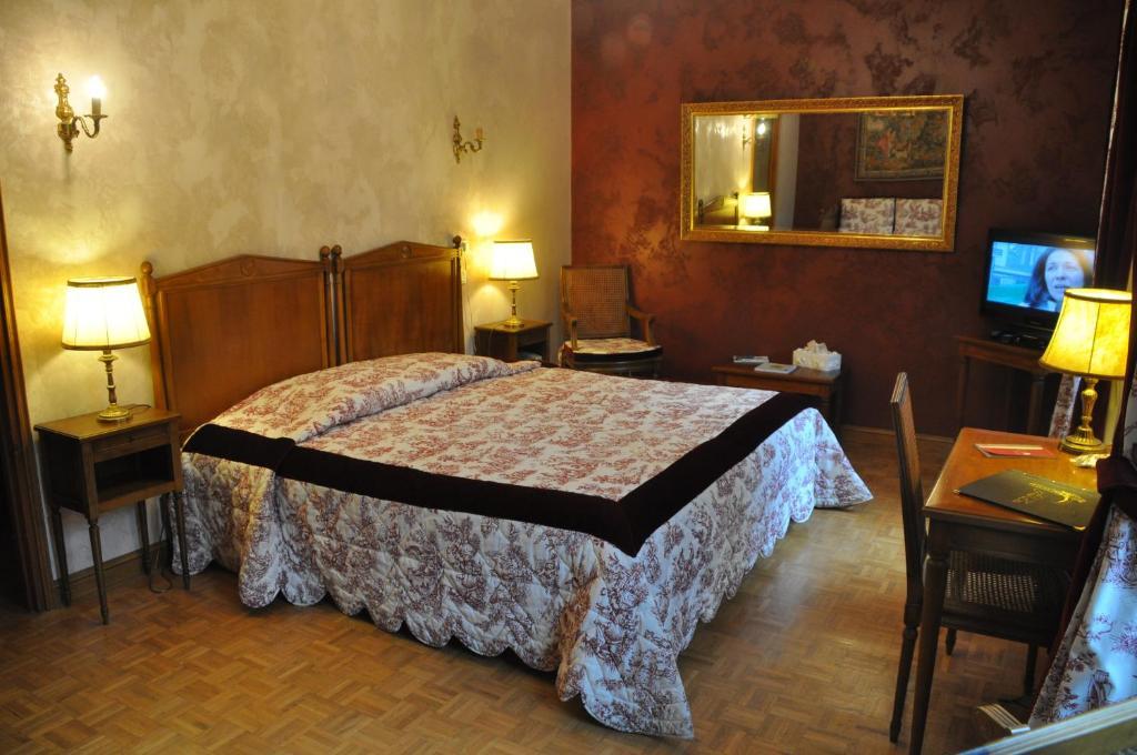 Logis Hostellerie Du Grand Duc Hotel Restaurant Gincla المظهر الخارجي الصورة