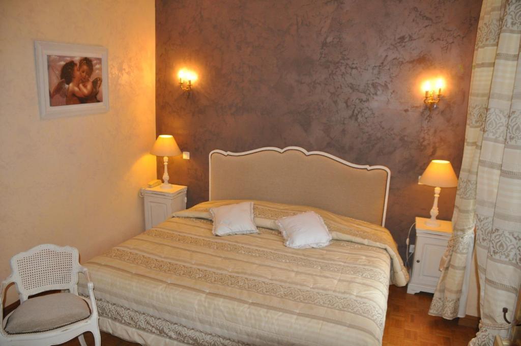 Logis Hostellerie Du Grand Duc Hotel Restaurant Gincla المظهر الخارجي الصورة