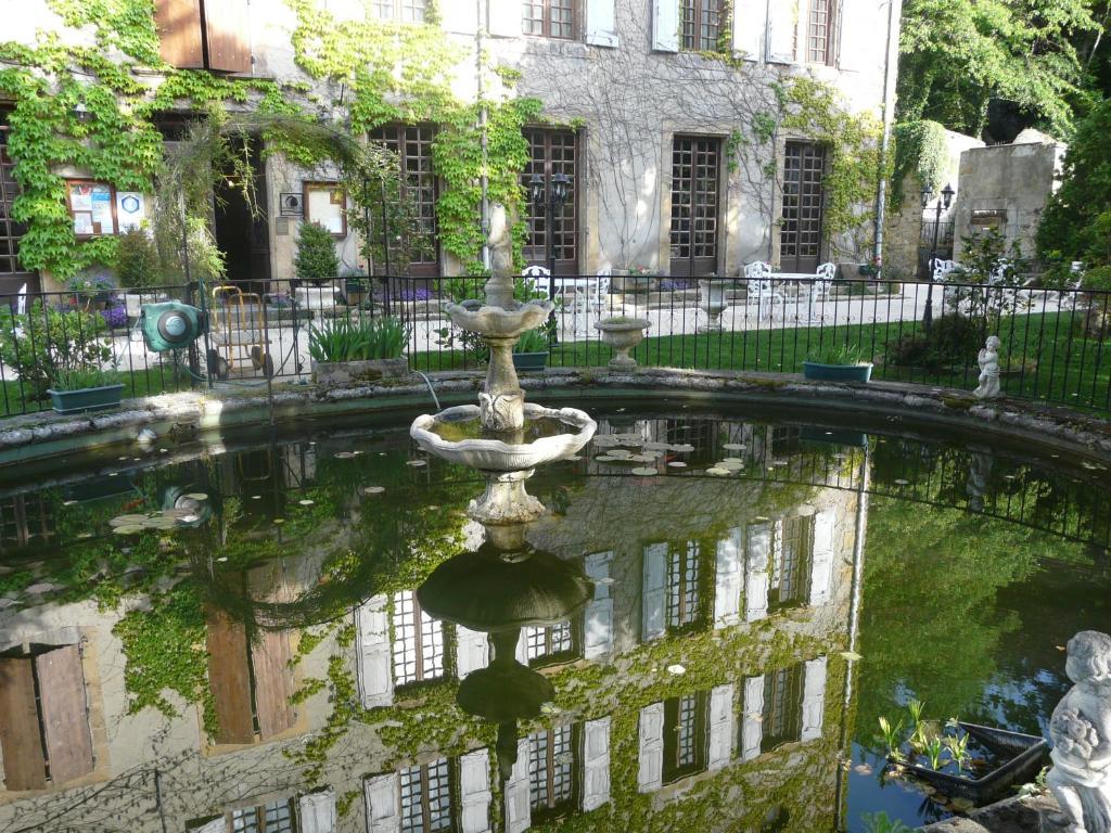 Logis Hostellerie Du Grand Duc Hotel Restaurant Gincla المظهر الخارجي الصورة